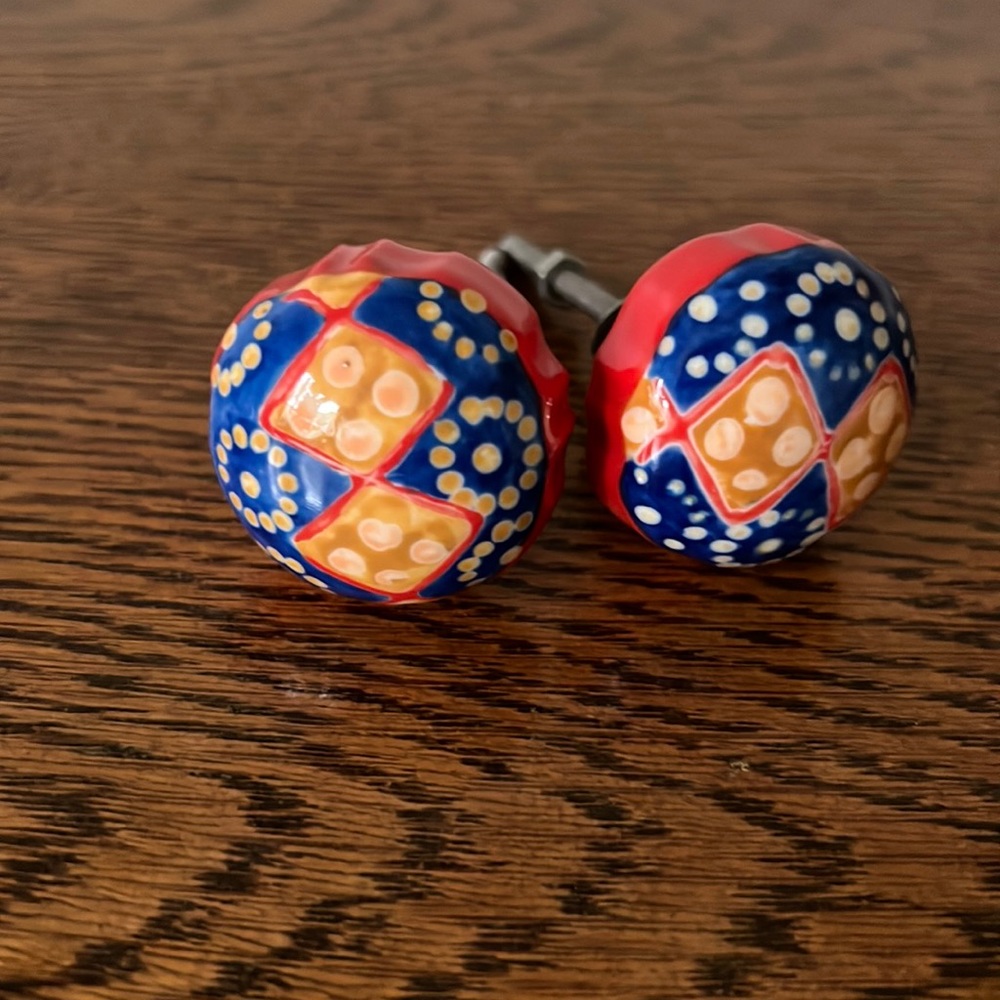 Anthropologie 2 Knobs
